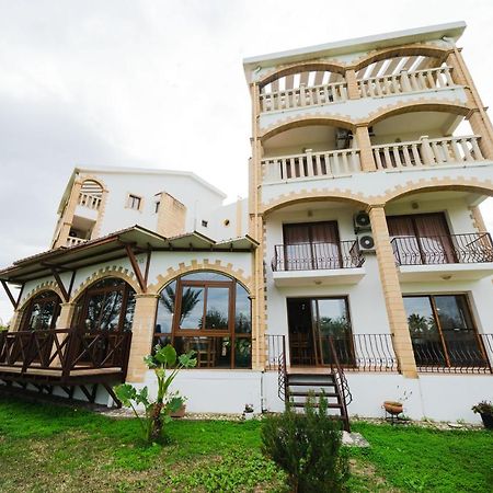 Topset Hotel Agios Georgios  Extérieur photo